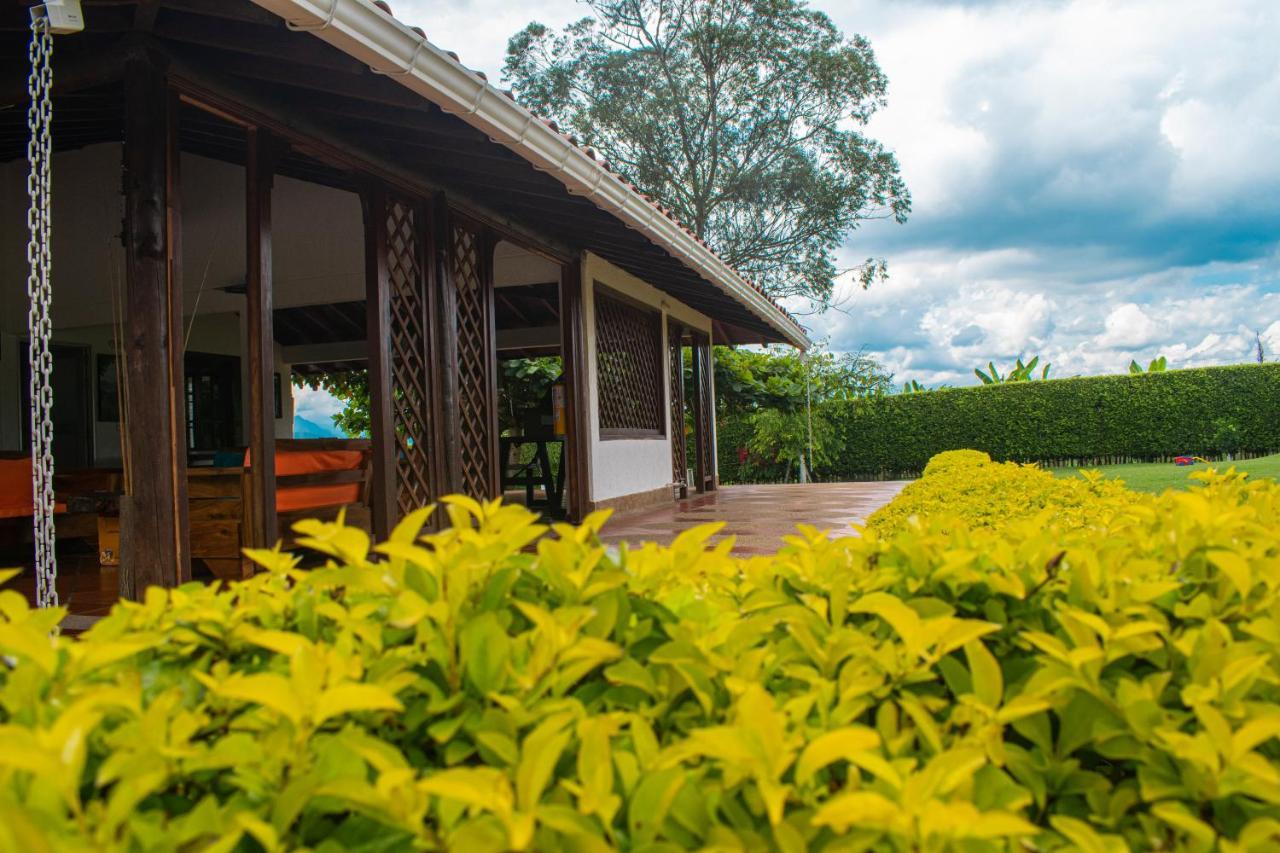 Chalet La Alemania Calarcá Zewnętrze zdjęcie